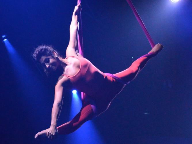 Alabama Theatre Christmas Show Aerial Skills