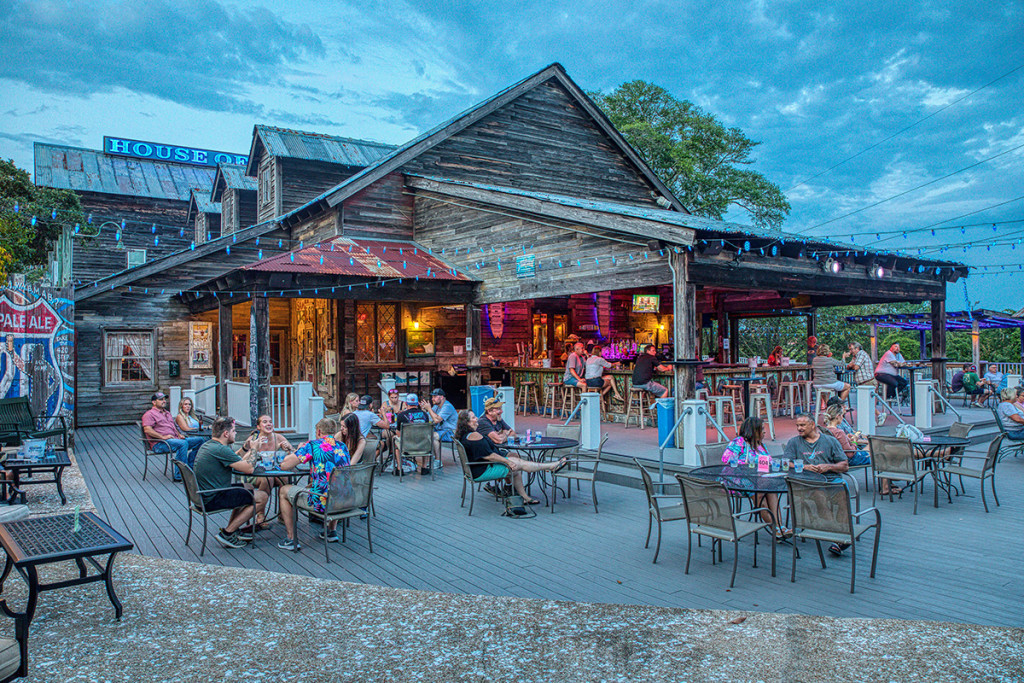 Outdoor Dining and Live Music Outdoor Dining and Live Music