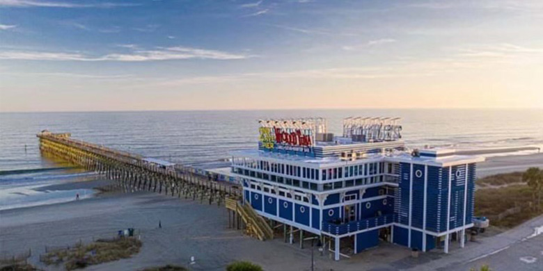 The Wicked Tuna at 2nd Avenue Pier
