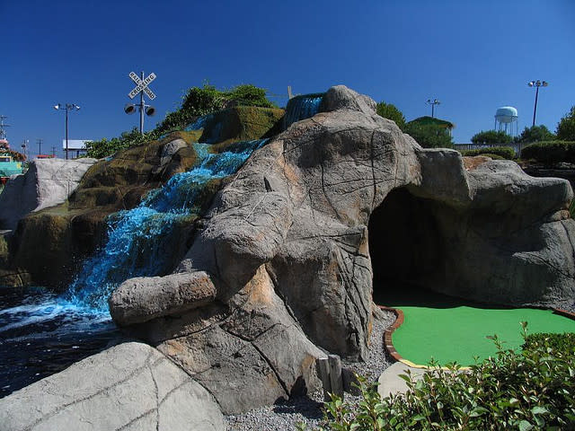 Hawaiian Village Miniature Golf