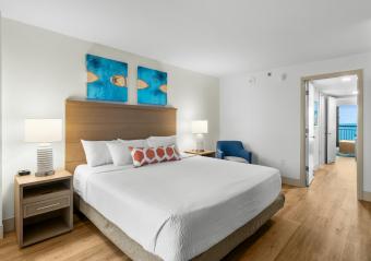 Caribbean Resort Oceanfront 1 Bedroom King Suite Bedroom Photo 7