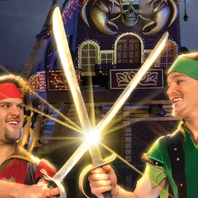 Pirates Voyage Christmas battle of green and red