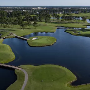 Man O'War aerial with large lake with greens and fairway