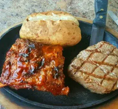 Damon's Oceanfront Grill Photo