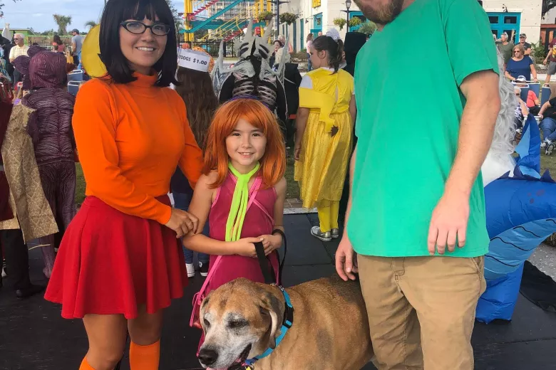 family dressed as scooby doo