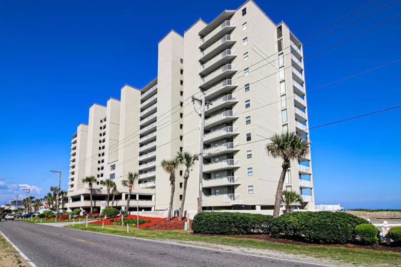 Surfmaster by the Sea exterior