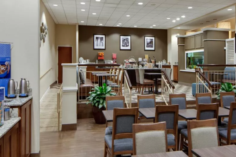 Hampton Inn Myrtle Beach Broadway at the Beach | Visit Myrtle Beach