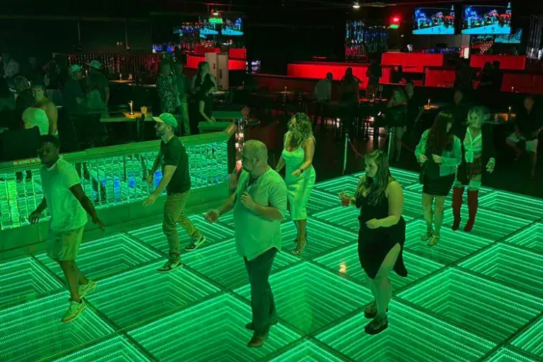 Vizionz Lounge - Free Admission for Two Photo