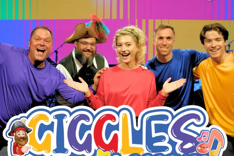 Giggles & Grooves: A Live Sing-A-Long Show Photo