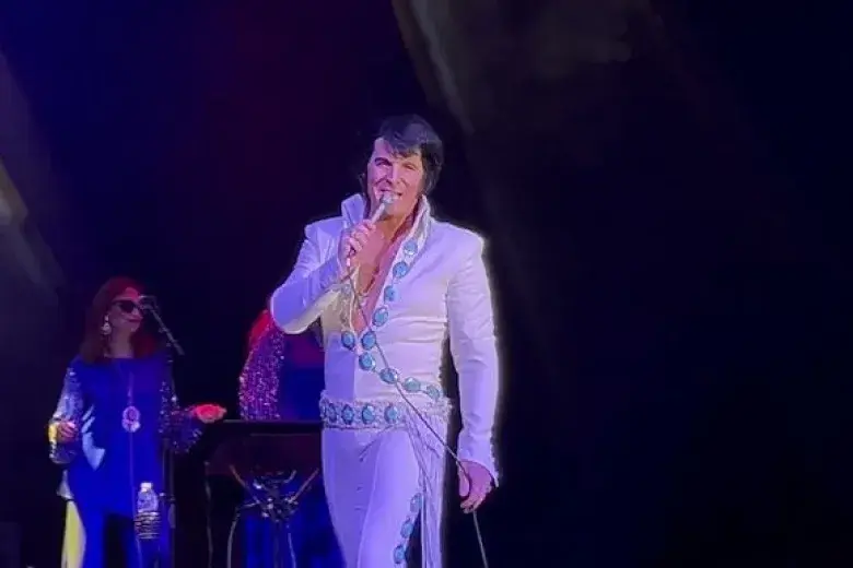 Jay Dupuis - Ultimate Elvis Photo