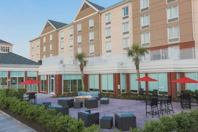 Hilton Garden Inn Patio