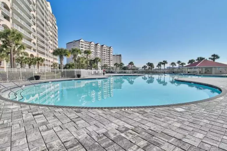 Barefoot Resort Rentals Photo 2
