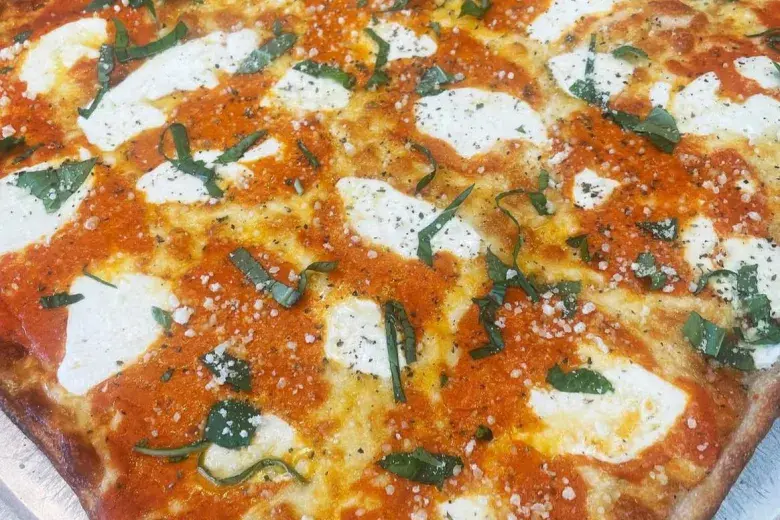 Genova's Pizza & Pasta Photo