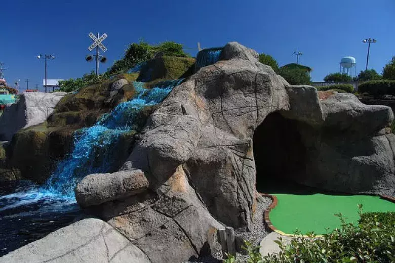 Hawaiian Village Miniature Golf Photo