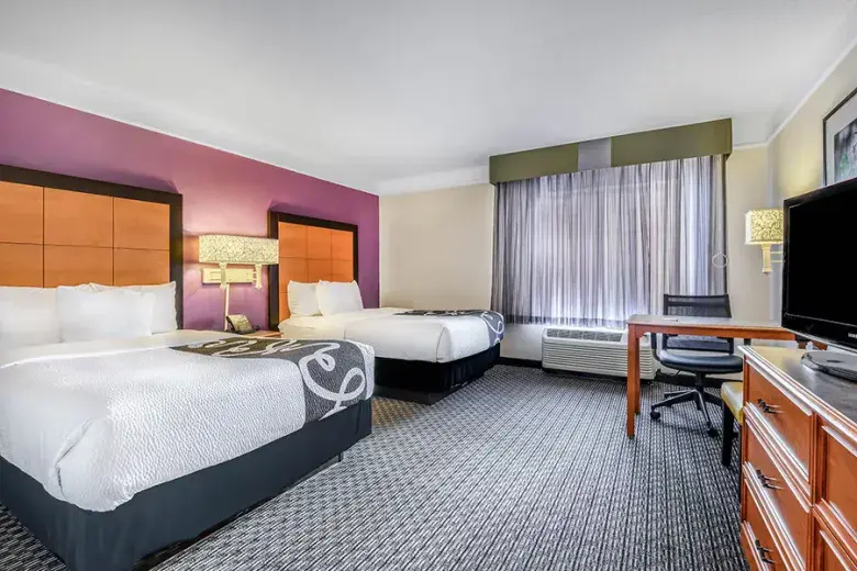 La Quinta Inn & Suites Photo 4
