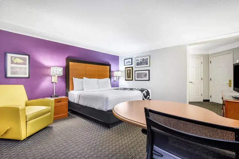 La Quinta Inn & Suites Photo 5
