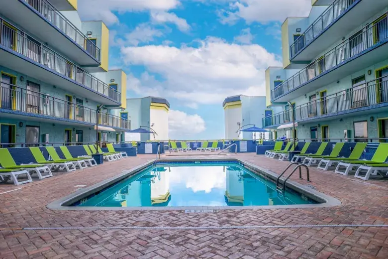 Monterey Bay Suites Photo 2