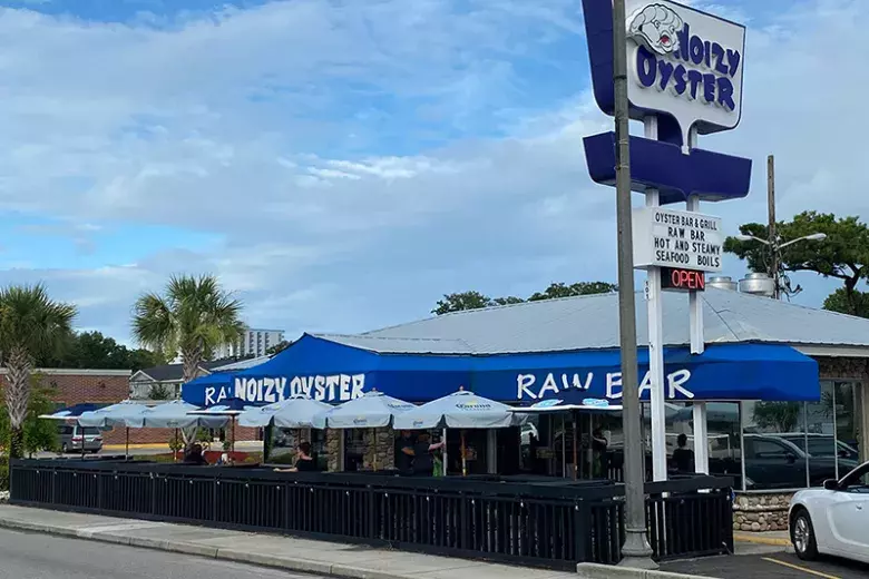 Noizy Oysters Bar & Grill Photo 5