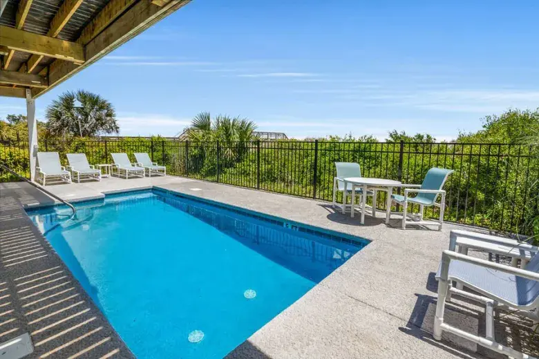 Thomas Beach Vacations Photo 6