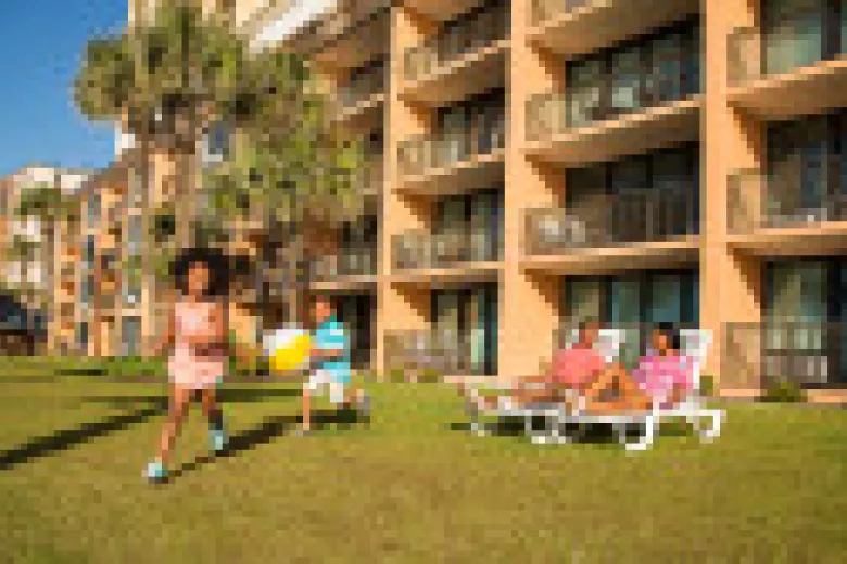 Caravelle Sunning Lawn