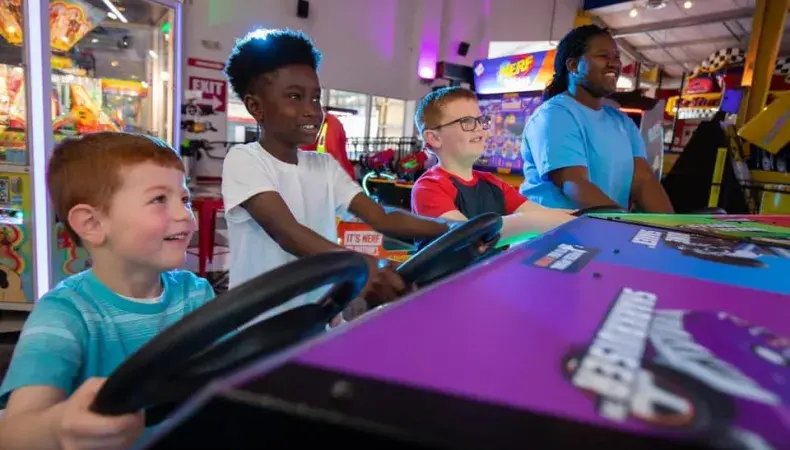 Broadway Grand Prix Photo 2