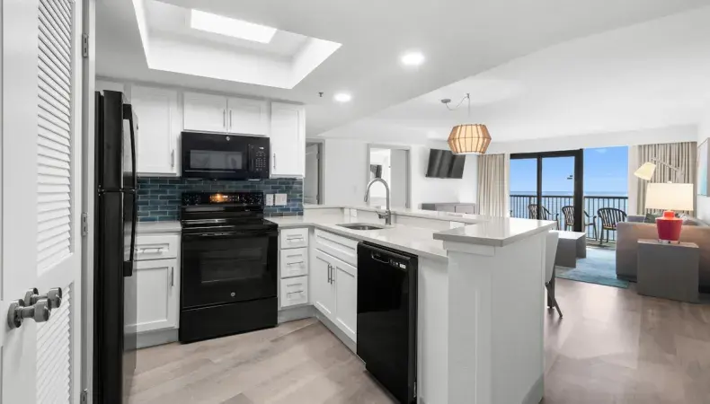 Compass Cove - Mariner Building - Oceanfront Deluxe Two Bedroom Condo - Kitchen Photo 4