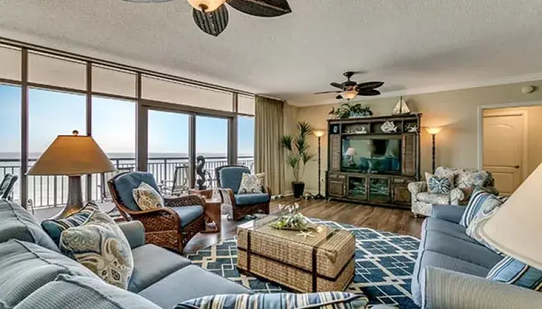 Spacious, Luxury Condos Photo 4