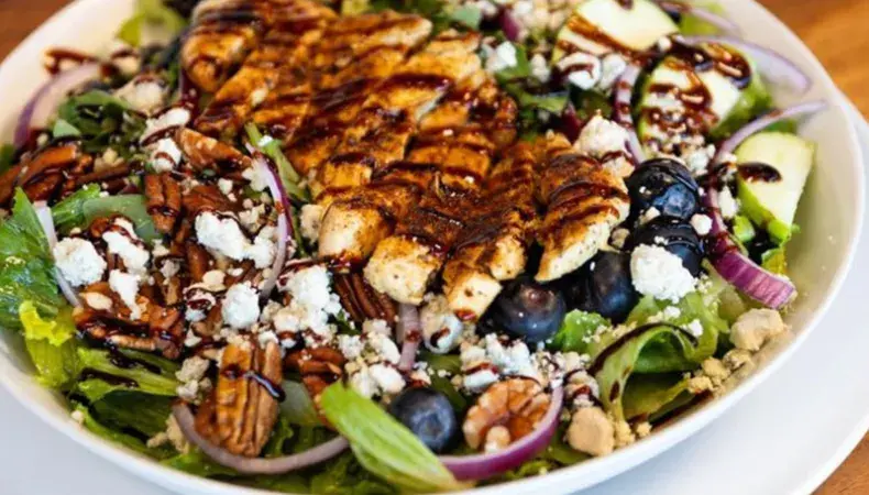 Uptown Bistro & Bakery Photo 3