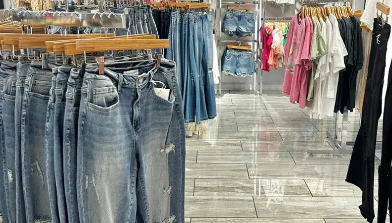 Moon Vine Apparel Photo 3