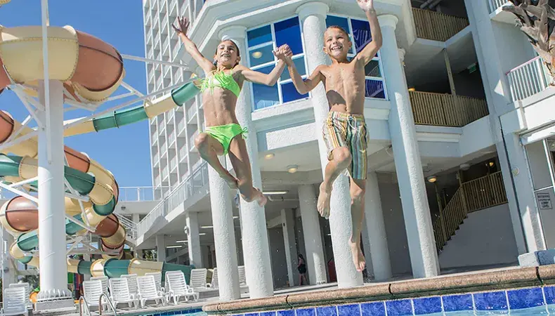 Crown Reef Beach Resort and Waterpark Photo 3