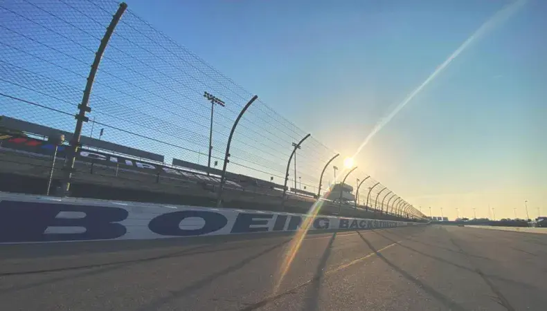 Darlington Raceway Photo 5