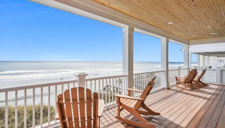 Elliott Beach Rentals Photo