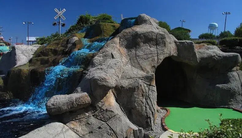 Hawaiian Village Miniature Golf Photo