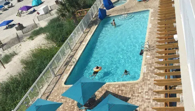 Holiday Inn Oceanfront at Surfside Beach Photo 5