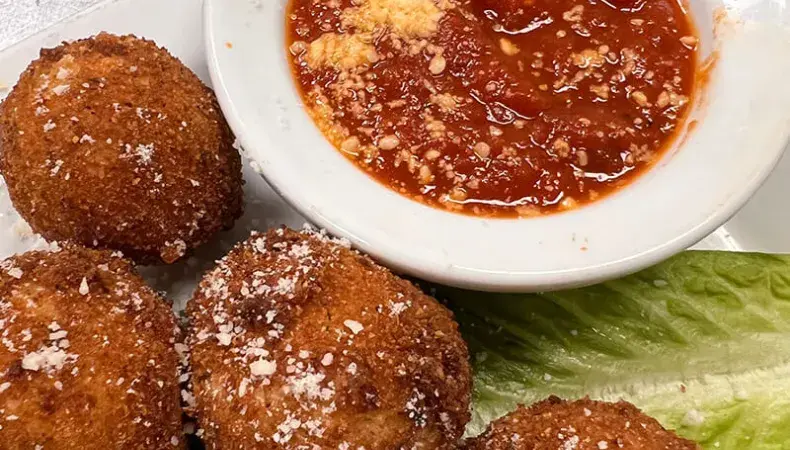 Little Italy Myrtle Beach - Italian Restaurant & Pizzeria Photo 3