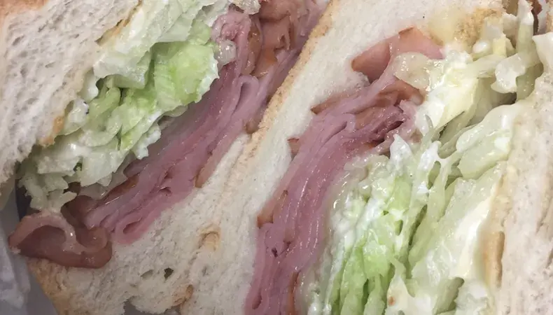 Mama Mia Pizzeria Photo 2