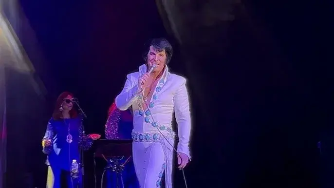 Jay Dupuis - Ultimate Elvis Photo