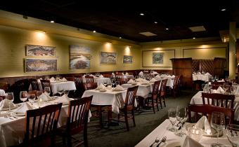 Aspen Grille dining room