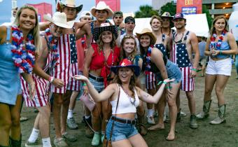 Fans gather at Carolina Country Music Festival