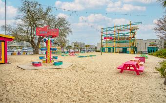 LuLu's North Myrtle Beach outside play area