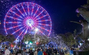 Winter Wonderland at The Beach SkyWheel snow