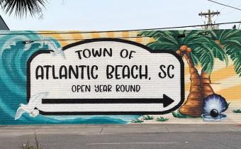 Town of Atlantic Beach Mural from the street.