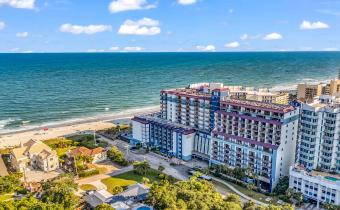 30% OFF Hotel Rooms through Cyber Monday! Photo