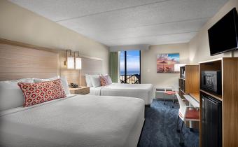 Celebrating our "Everyday Heroes" - 15% Off Your Stay Photo