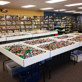 Bricks & Minifigs Photo