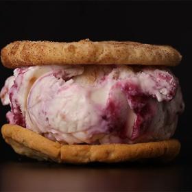 The Baked Bear Photo