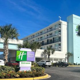 Holiday Inn Oceanfront at Surfside Beach Photo