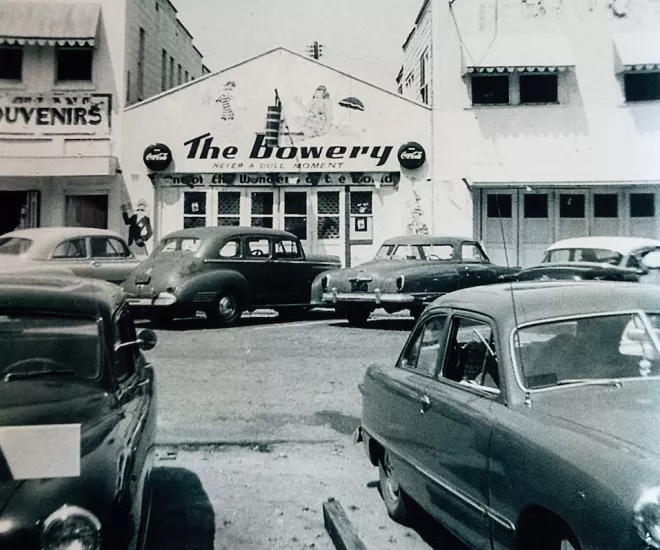 Vintage picture of Bowery near Boardwalk