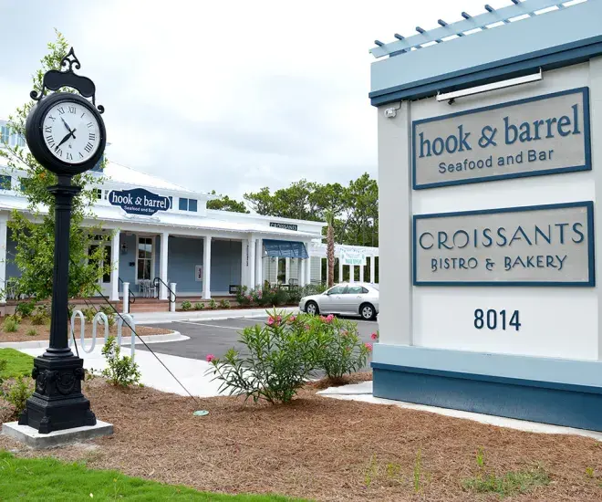 Hook & Barrel and Croissants front entry