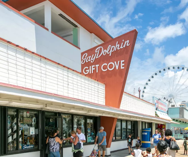 50 Vintage Postcards Capture Shopping Malls of the U.S. in the Mid